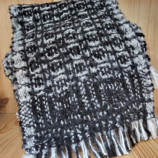 Handwoven Scarf (xxxx1)